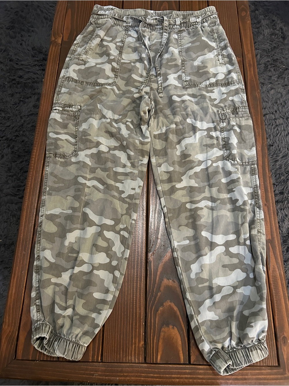 American Eagle Camo Baggy Cargo Jogger Pants - Good Condition- L99